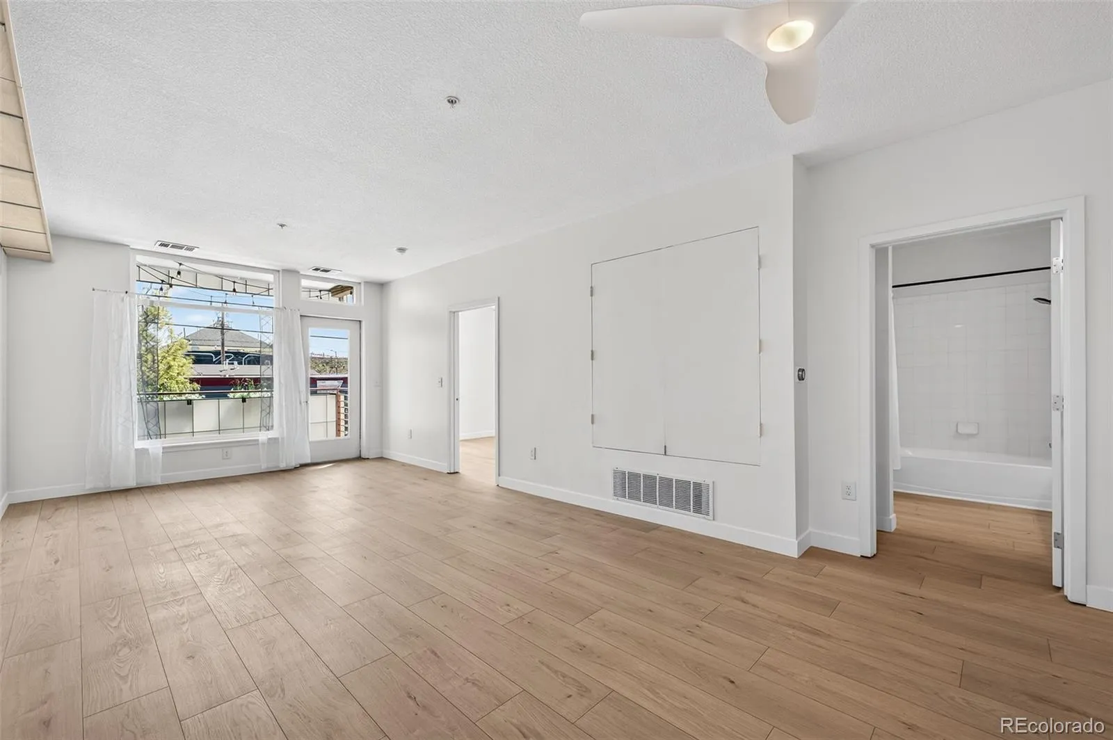 3101 Blake Street #205 Denver CO 80205 MLS #REC5277077 04242026161052 1600 7