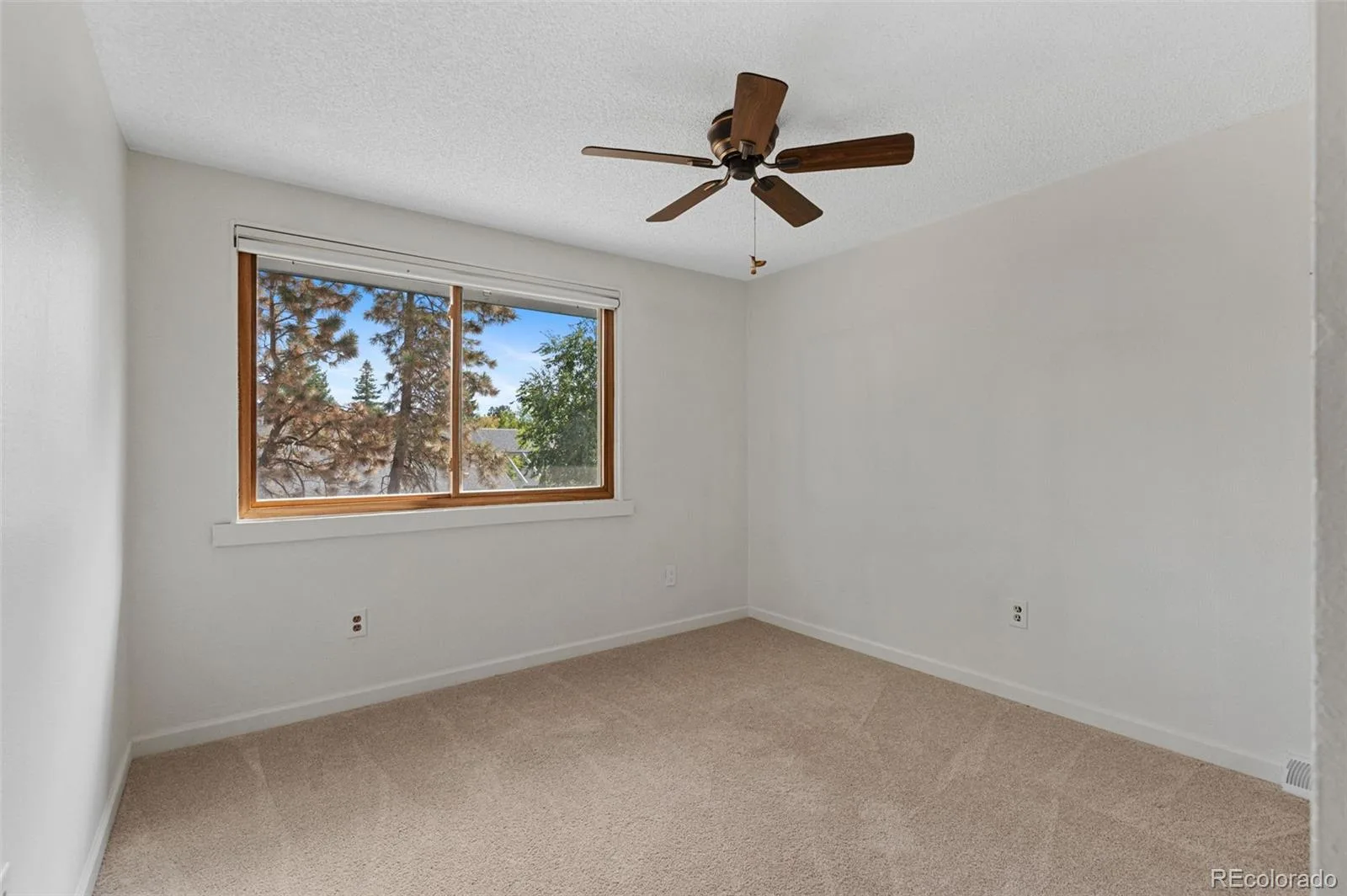 12256 E Bates Circle Aurora CO 80014 | MLS #REC5277613 09242026112643 1600 27