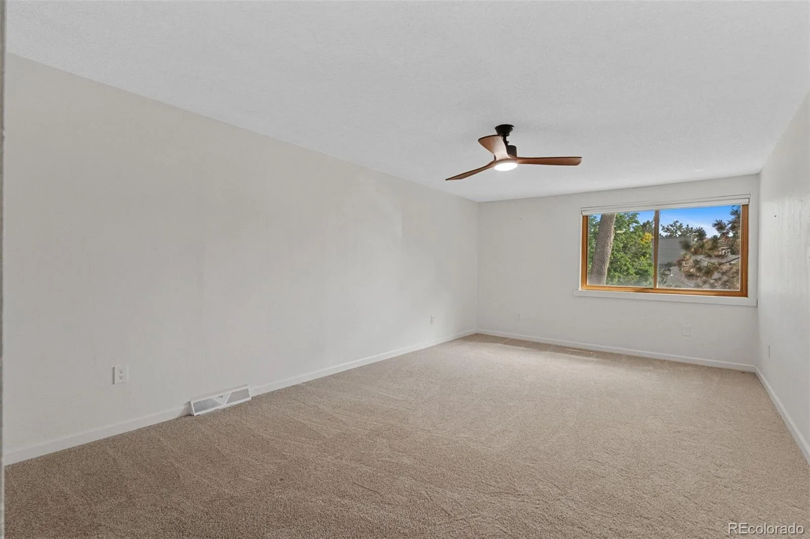 12256 E Bates Circle Aurora CO 80014 | MLS #REC5277613 09242026112643 1600 28