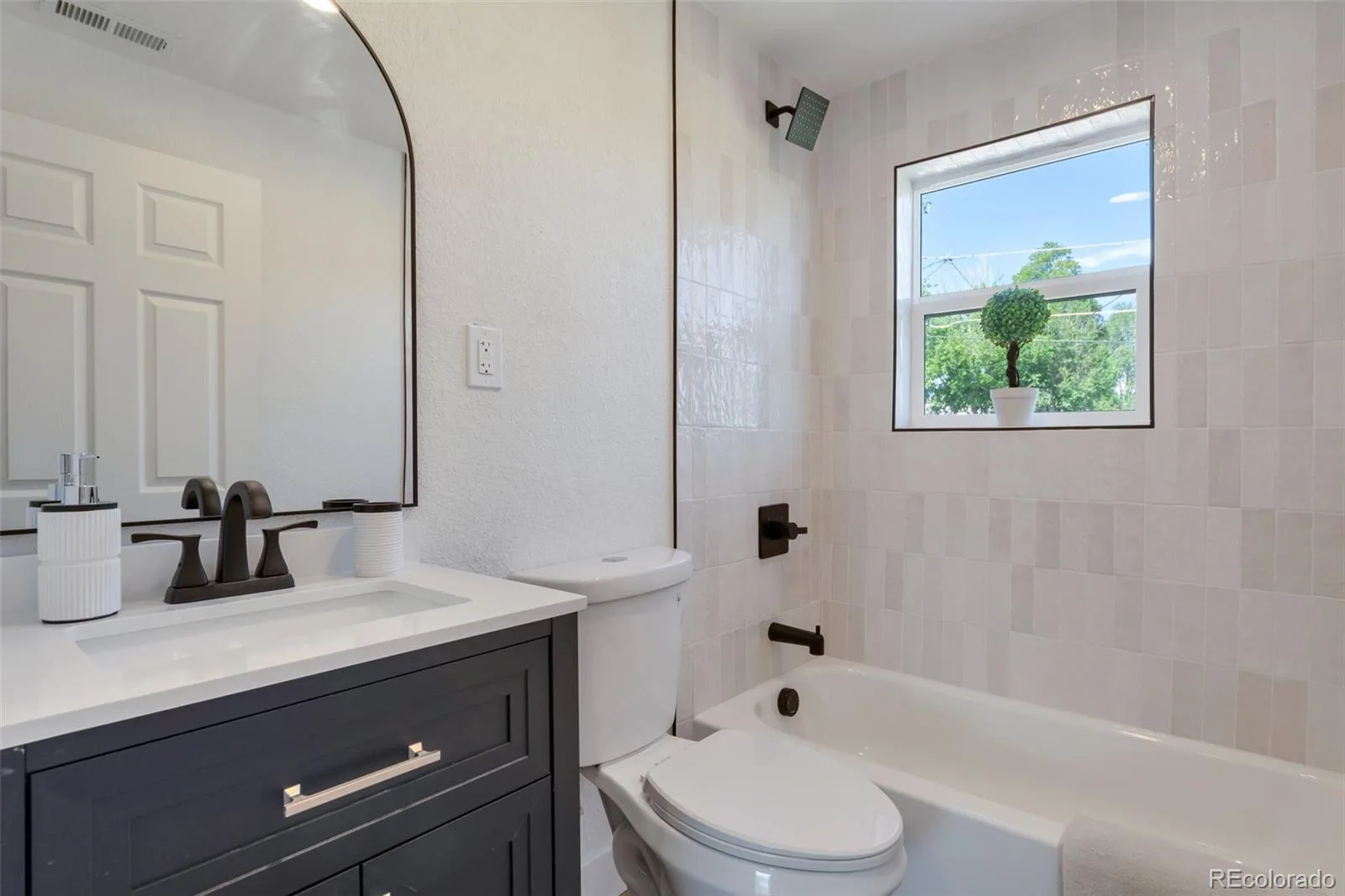 3715 N Jackson Street Denver CO 80205 | MLS #REC5279278 07272026213740 1600 5