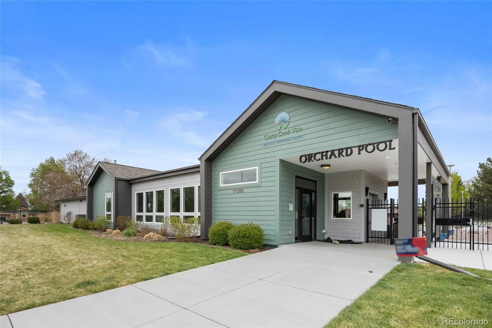 5447 S Iola Way Englewood CO 80111 | MLS #REC5282953 08162026233940 1600 43