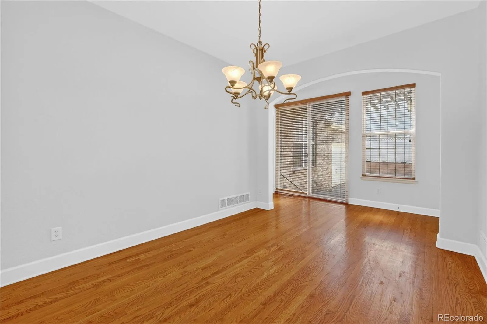 7622 E 6th Place Denver CO 80230 MLS #REC5285782 05102026061330 1600 13