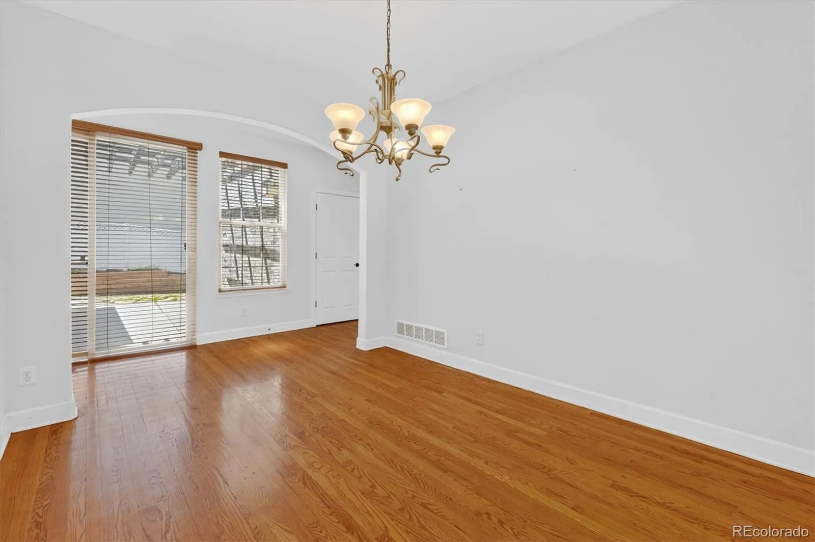7622 E 6th Place Denver CO 80230 MLS #REC5285782 05102026061330 1600 14
