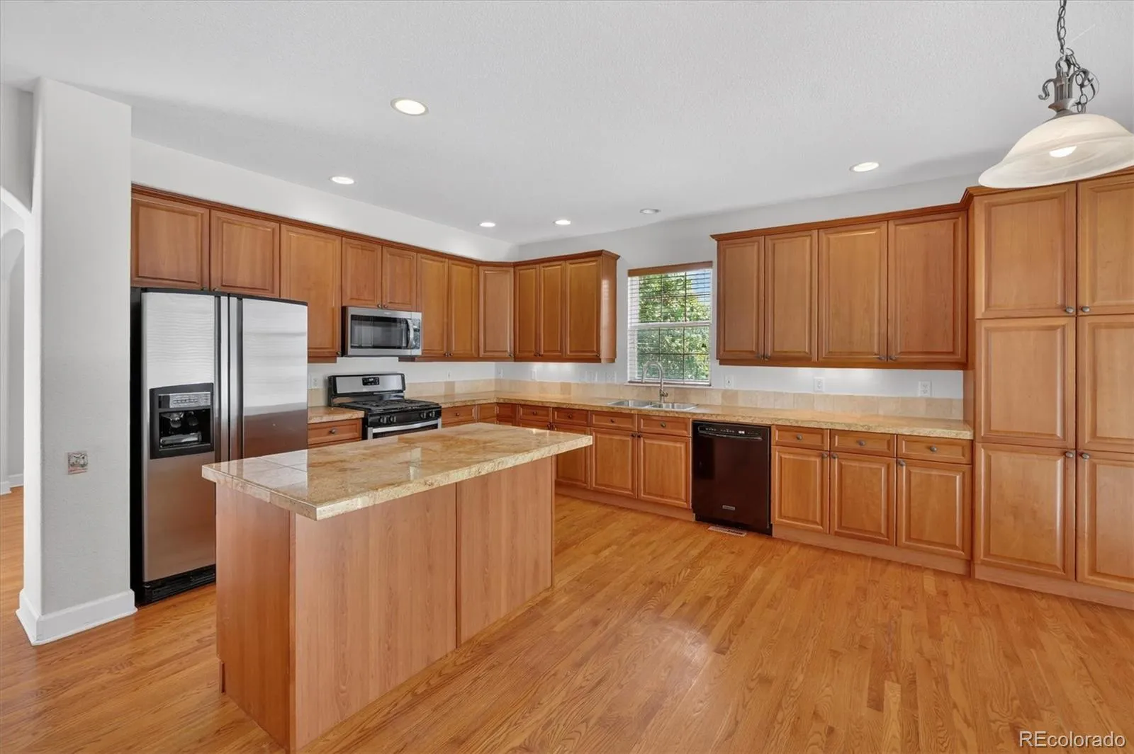 7622 E 6th Place Denver CO 80230 MLS #REC5285782 05102026061330 1600 20