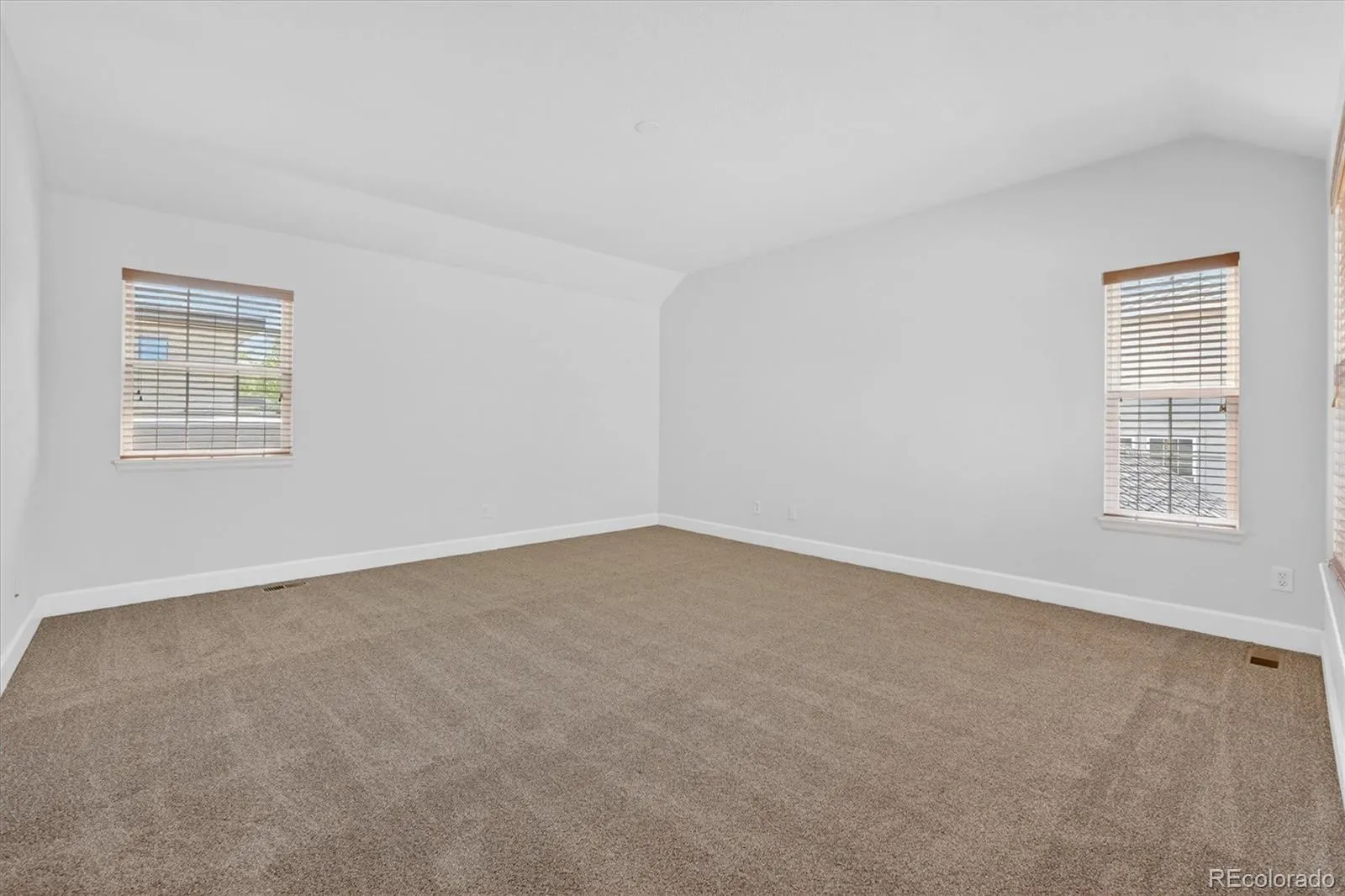 7622 E 6th Place Denver CO 80230 MLS #REC5285782 05102026061330 1600 29