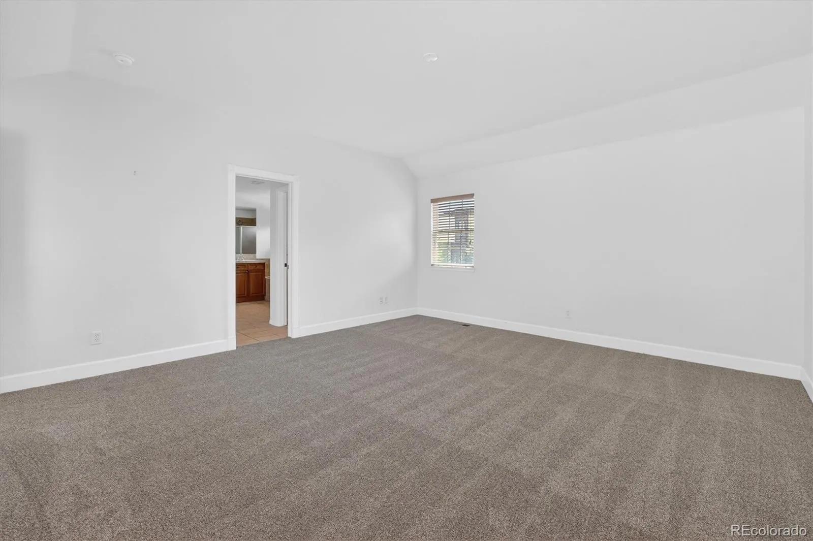 7622 E 6th Place Denver CO 80230 MLS #REC5285782 05102026061330 1600 31