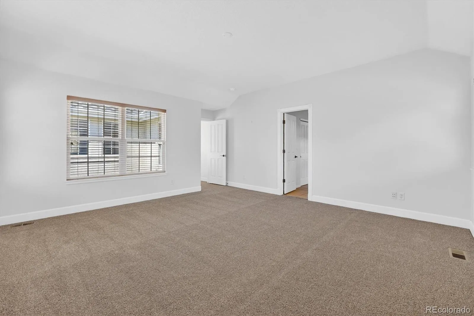 7622 E 6th Place Denver CO 80230 MLS #REC5285782 05102026061330 1600 32