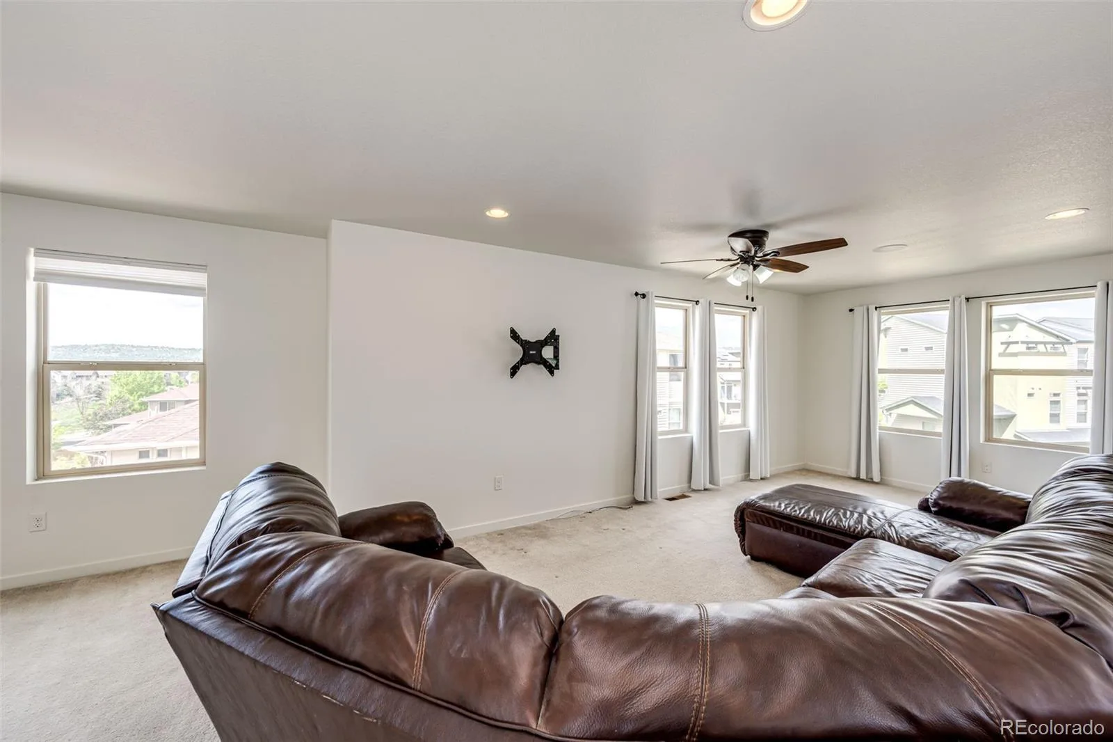 4188 Elegant Street Castle Rock CO 80109 | MLS #REC5285853 08312026154526 1600 23