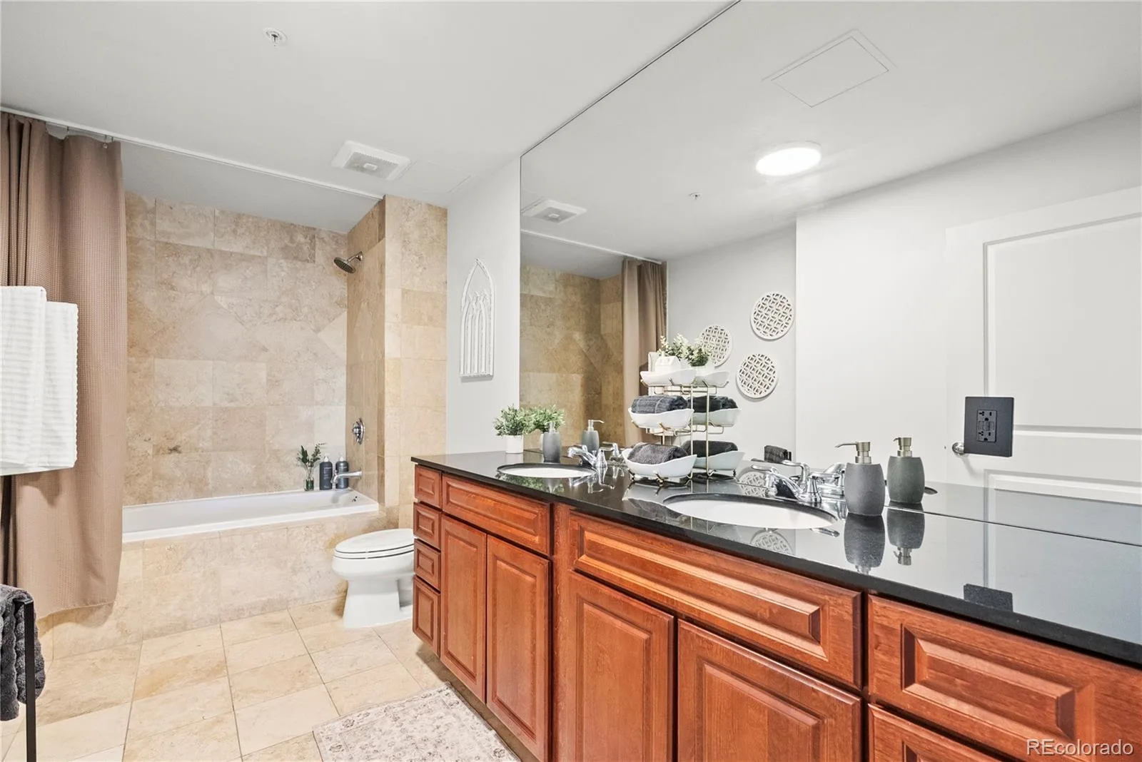 975 N Lincoln Street #6G Denver CO 80203 MLS #REC5286588 06292026202821 1600 24