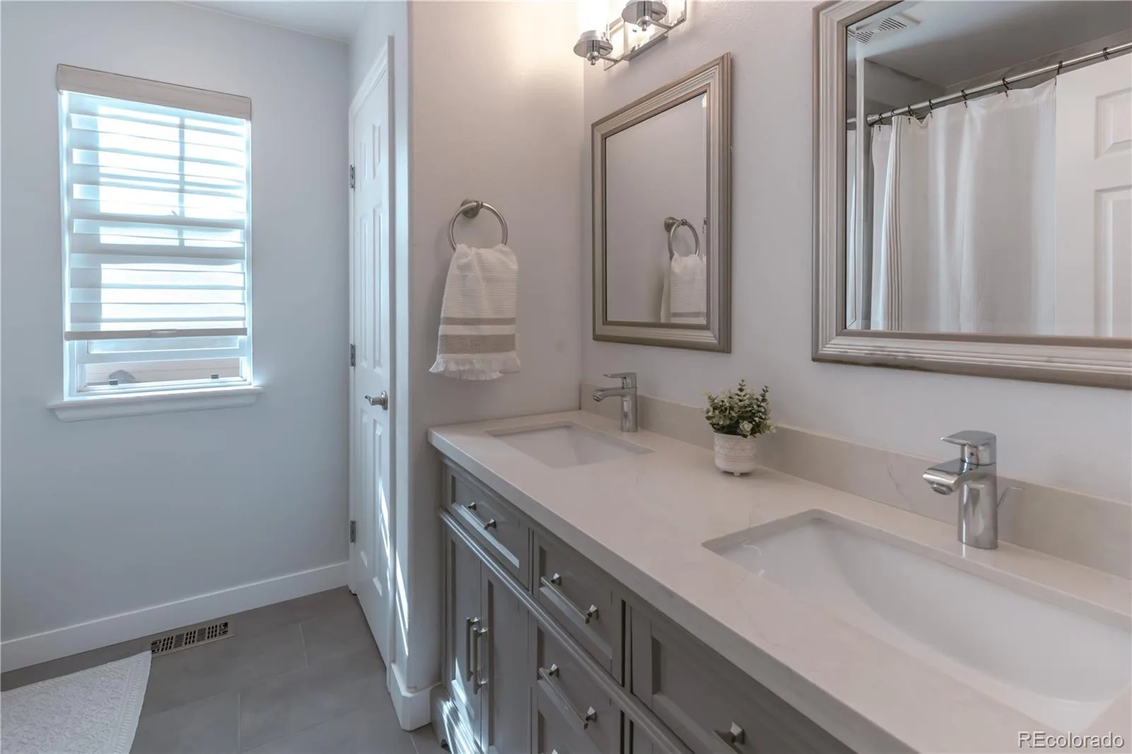 6235 S Sedalia Street Aurora CO 80016 | MLS #REC5287997 10172026182811 1600 22