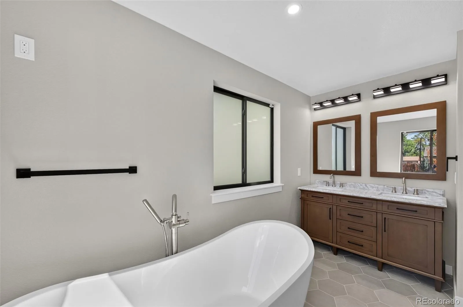 1720 S Fairfax Street Denver CO 80222 | MLS #REC5289208 09232026030400 1600 18