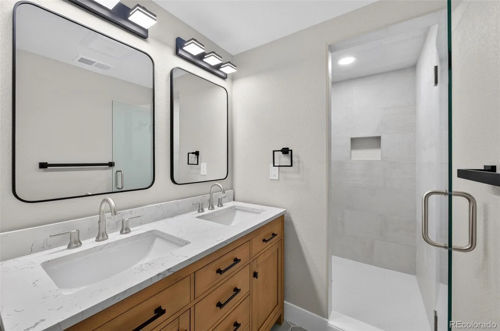1720 S Fairfax Street Denver CO 80222 | MLS #REC5289208 09232026030400 1600 36
