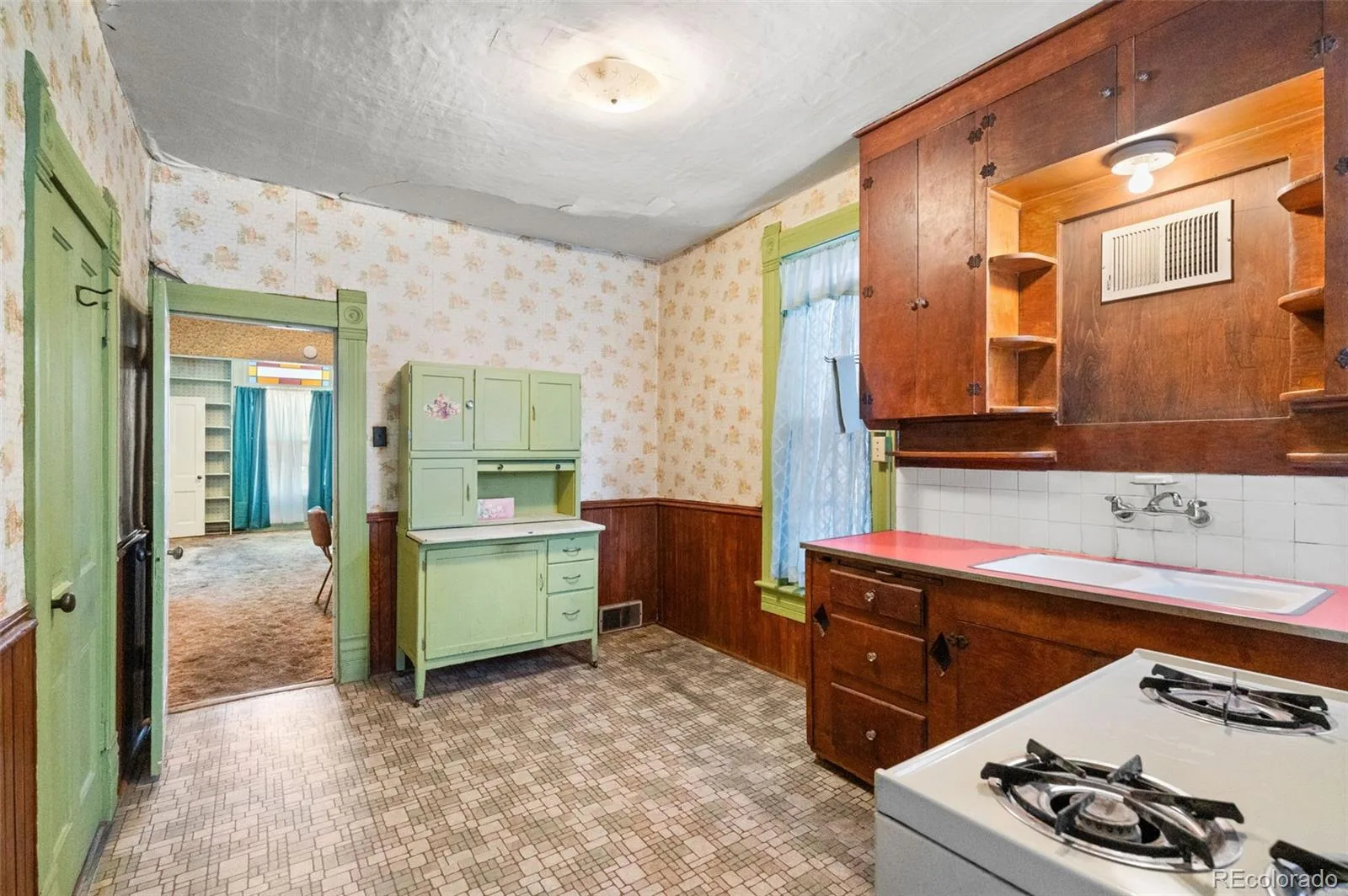 110 W Ellsworth Avenue Denver CO 80223 | MLS #REC5289456 08092026153926 1600 18