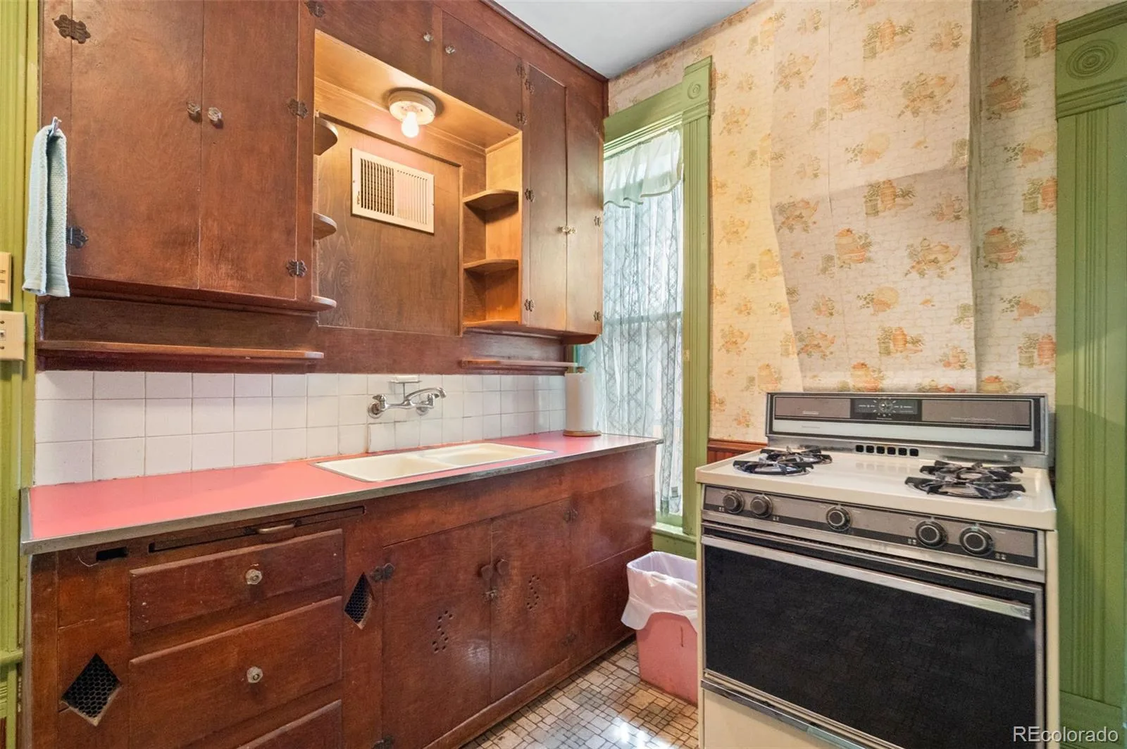 110 W Ellsworth Avenue Denver CO 80223 | MLS #REC5289456 08092026153926 1600 19