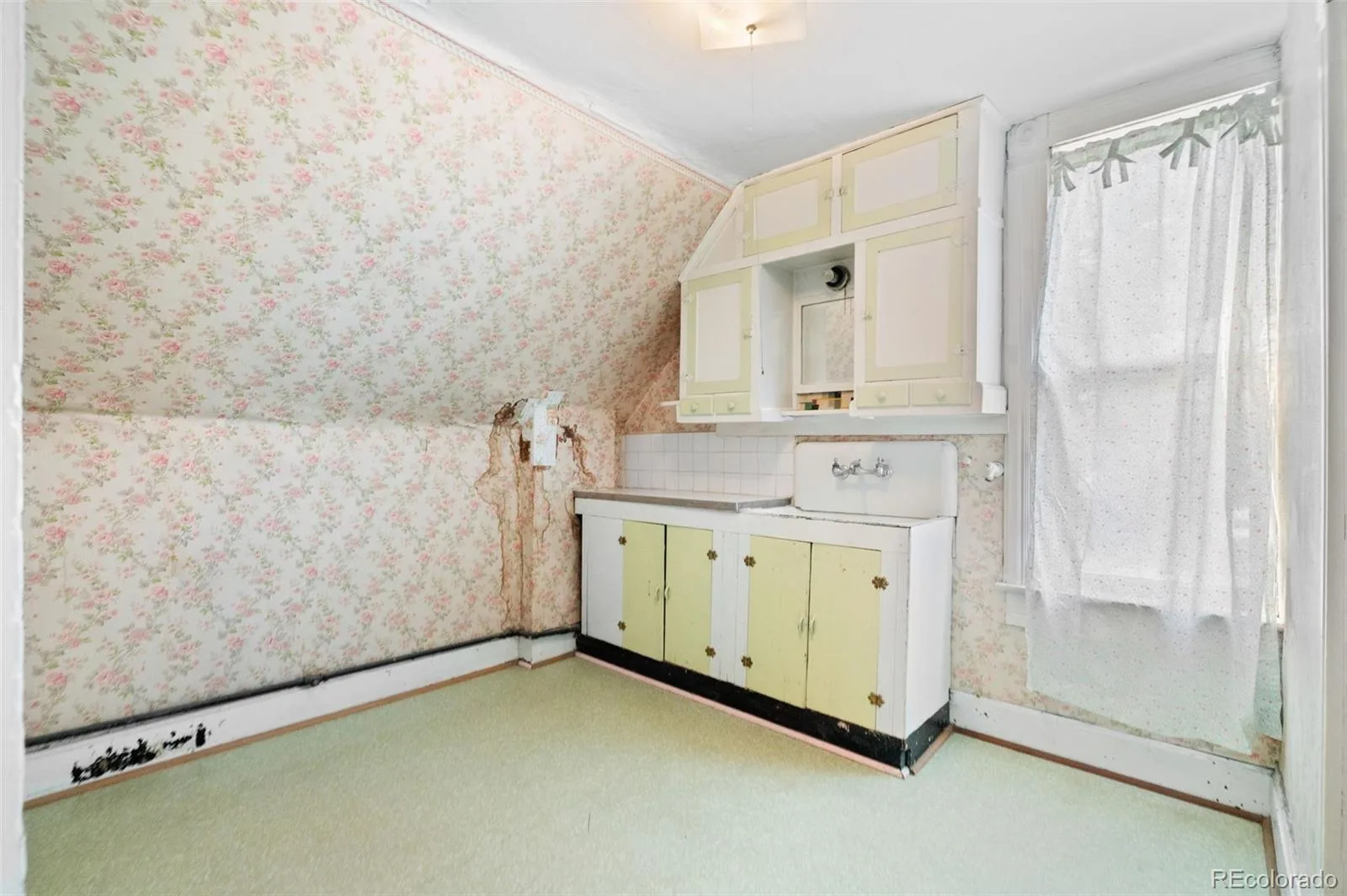 110 W Ellsworth Avenue Denver CO 80223 | MLS #REC5289456 08092026153926 1600 32