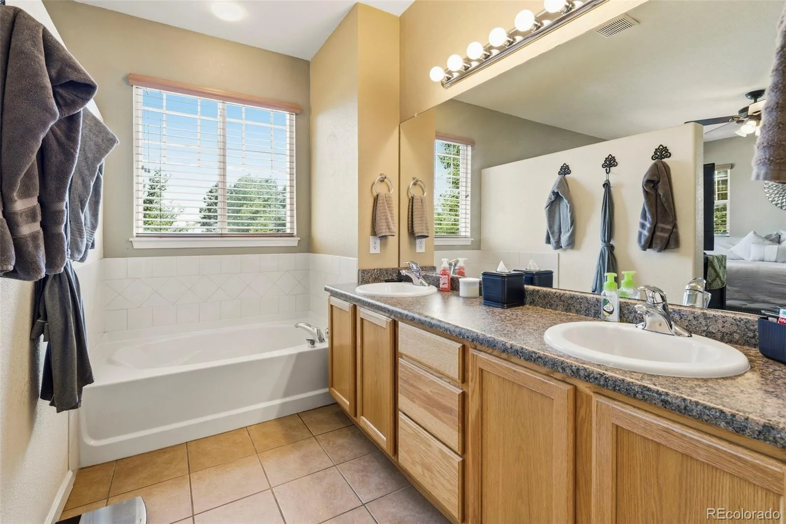 24082 E 2nd Drive Aurora CO 80018 | MLS #REC5291458 06162026173042 1600 17
