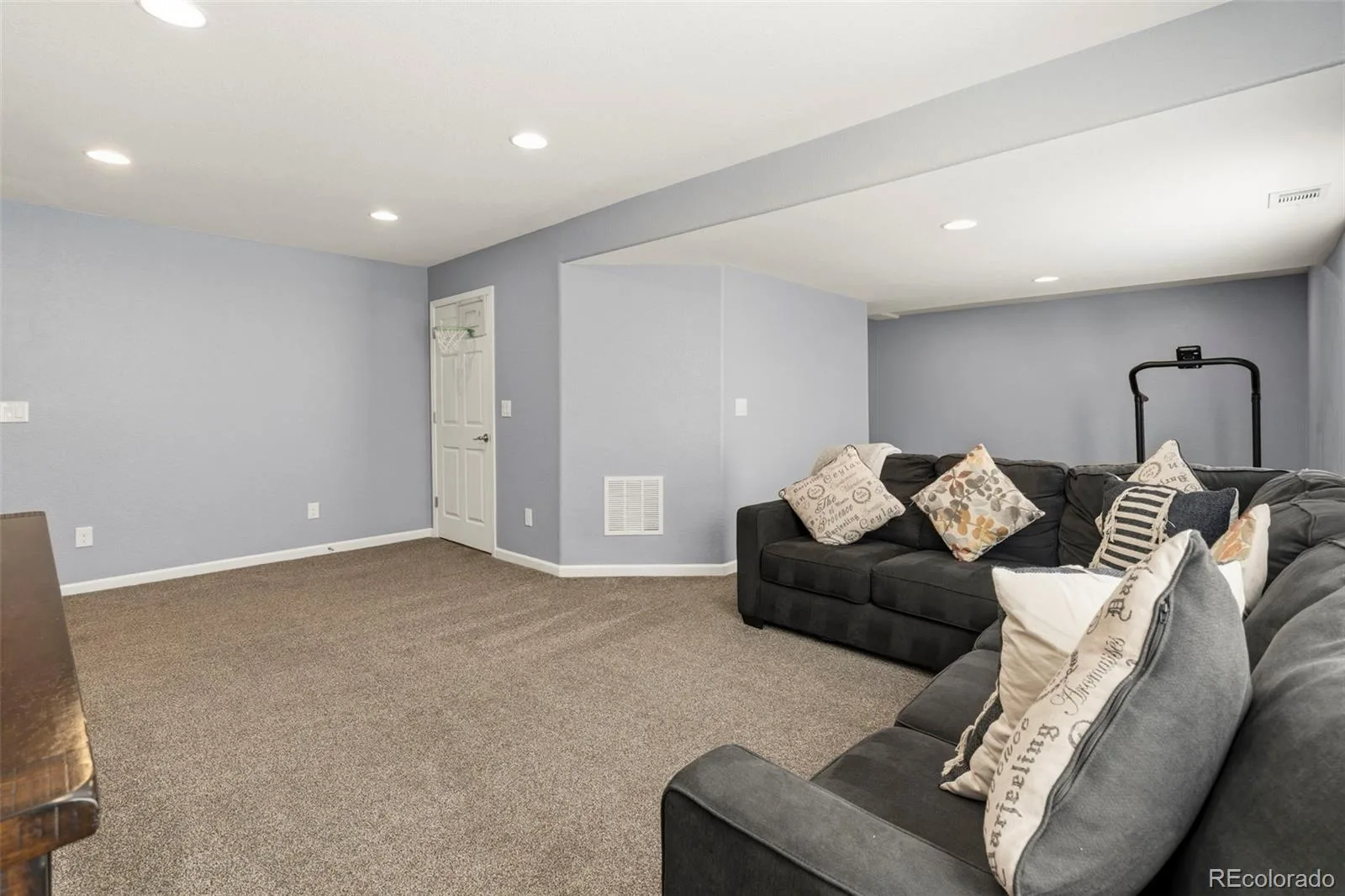 24082 E 2nd Drive Aurora CO 80018 | MLS #REC5291458 06162026173042 1600 27