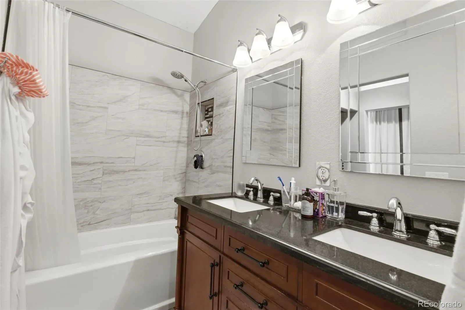 5127 S Malaya Court Centennial CO 80015 | MLS #REC5291632 03262026004405 1600 20