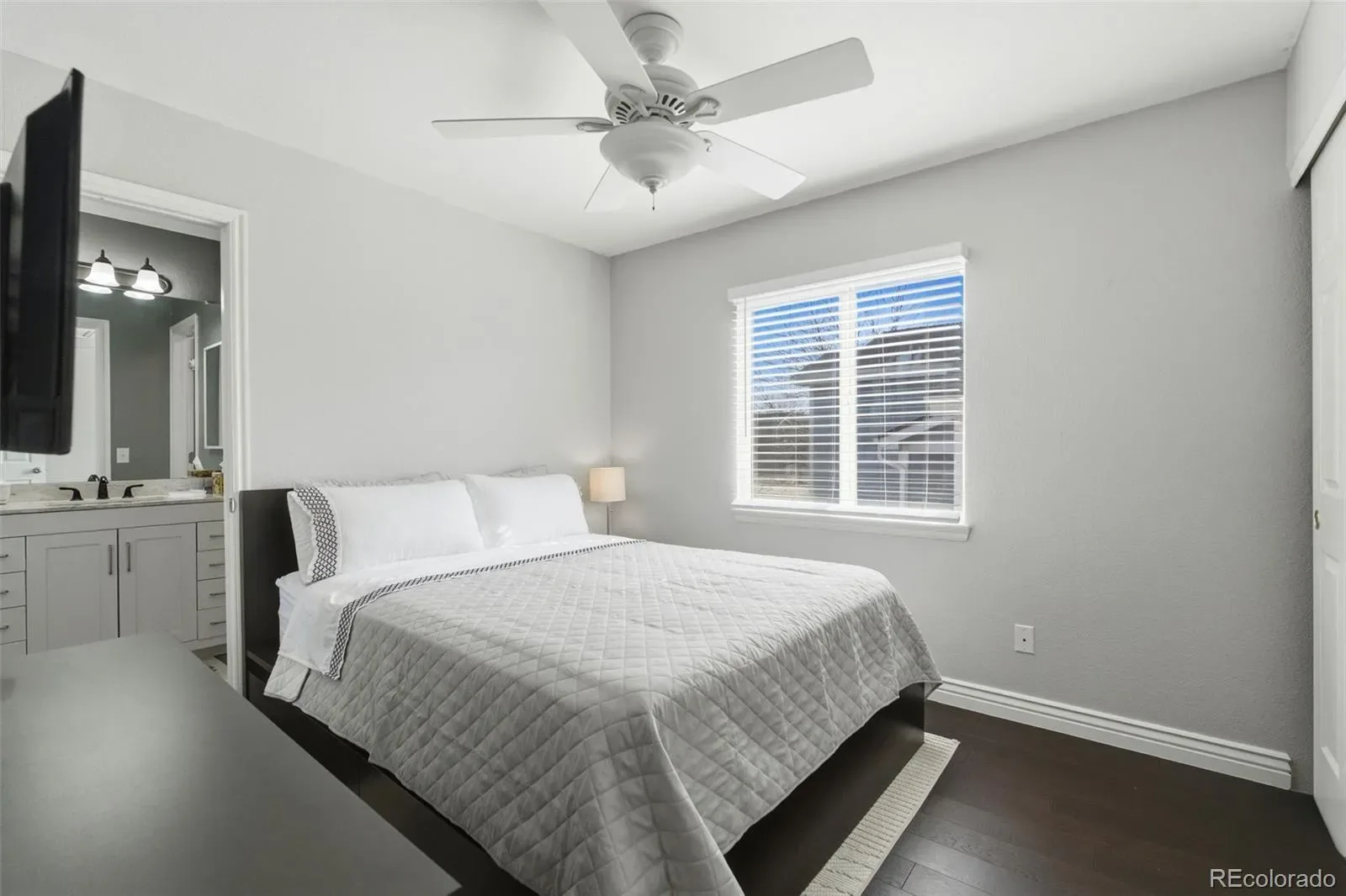5127 S Malaya Court Centennial CO 80015 | MLS #REC5291632 03262026004405 1600 24