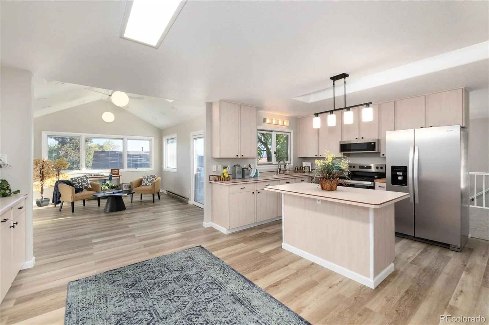 1586 S Wright Court Lakewood CO 80228 | MLS #REC5297022 10142026204817 1600 5