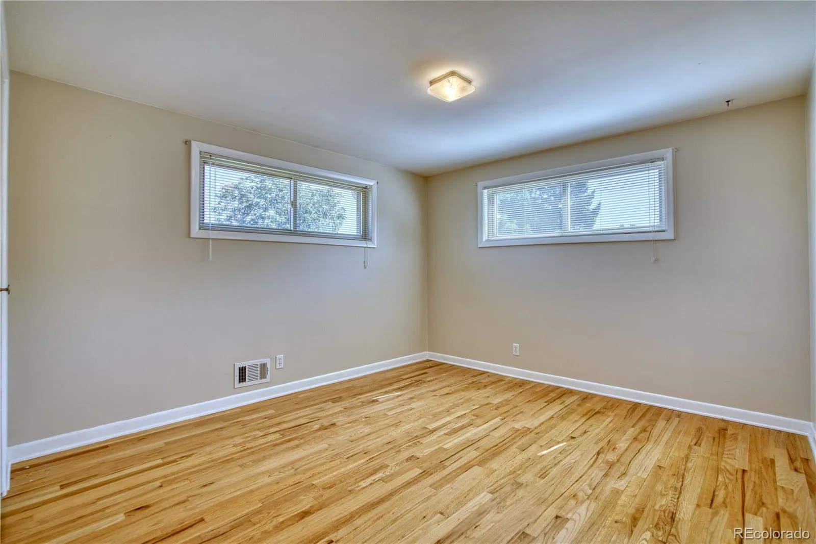10469 Ronald Lane Northglenn CO 80234 | MLS #REC5298156 07022026063318 1600 13
