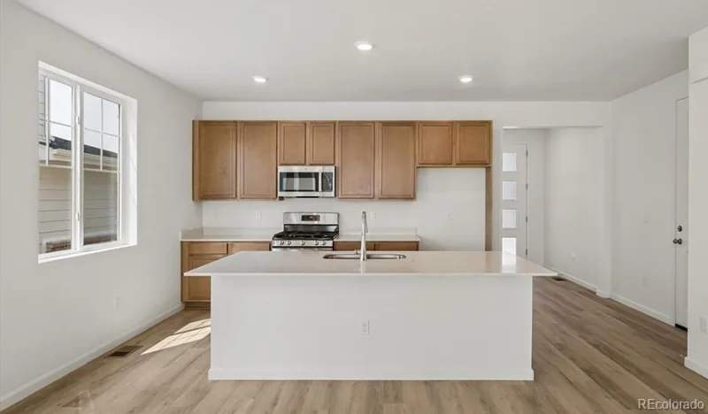 3922 N Haleyville Street Aurora CO 80019 | MLS #REC5298952 08182026195437 800 2