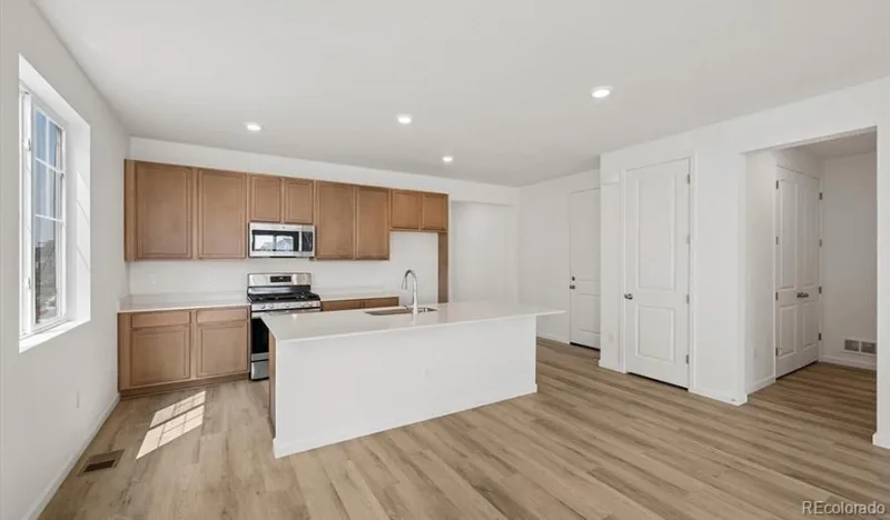 3922 N Haleyville Street Aurora CO 80019 | MLS #REC5298952 08182026195437 800 4