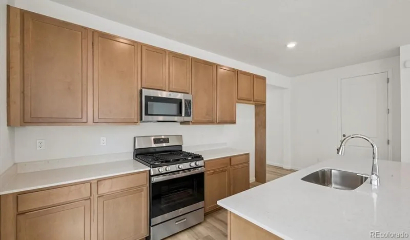 3922 N Haleyville Street Aurora CO 80019 | MLS #REC5298952 08182026195437 800 5