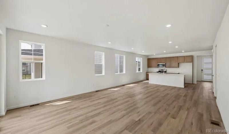 3922 N Haleyville Street Aurora CO 80019 | MLS #REC5298952 08182026195437 800 9