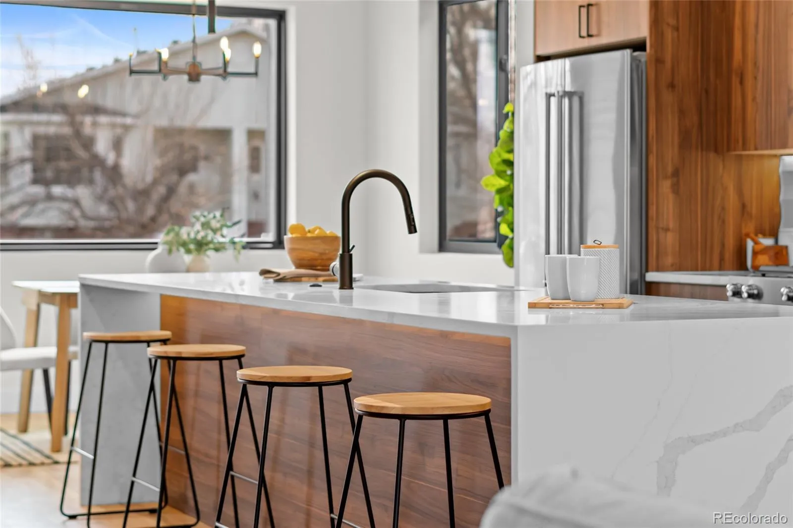 04152026224222 1600 19