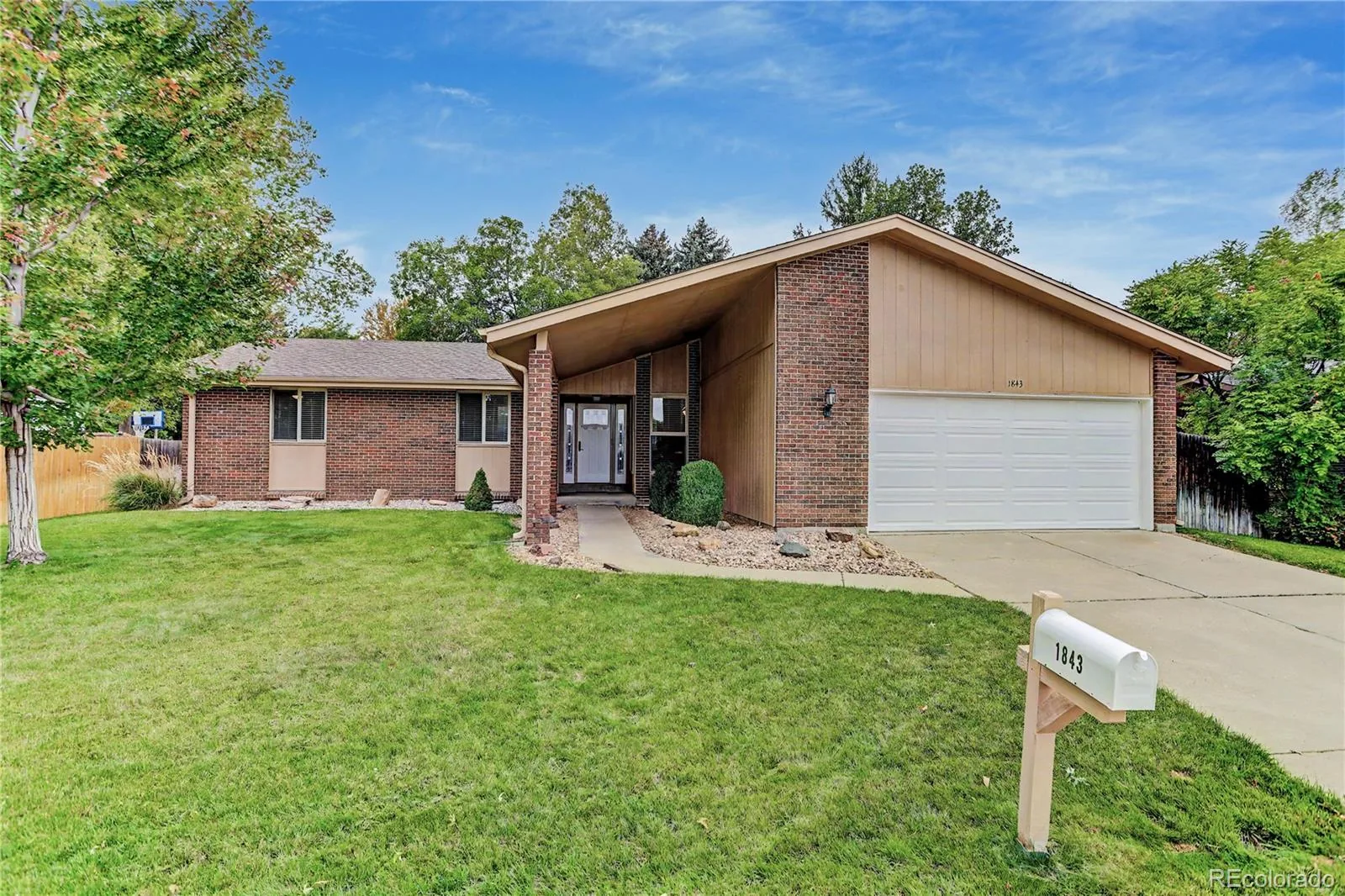 1843 S Pierson Court Lakewood CO 80232 | MLS #REC5300663 09302026152125 1600 1