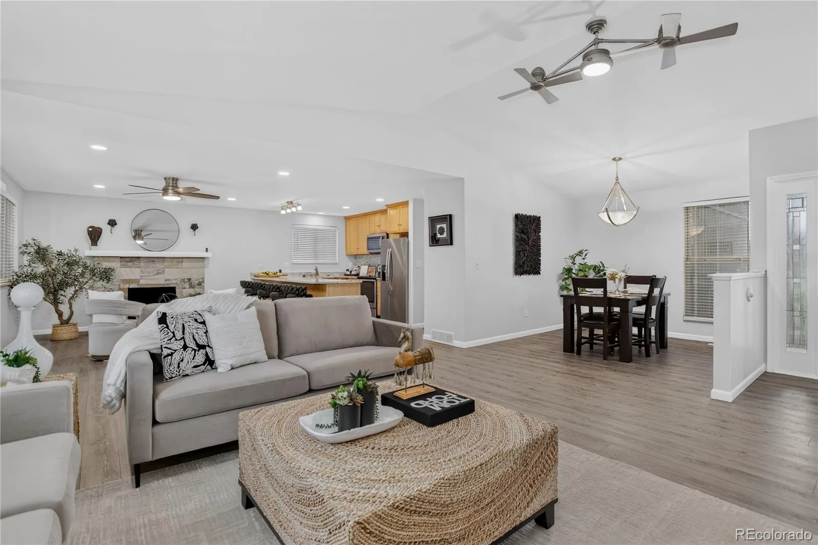 1843 S Pierson Court Lakewood CO 80232 | MLS #REC5300663 09302026152125 1600 5