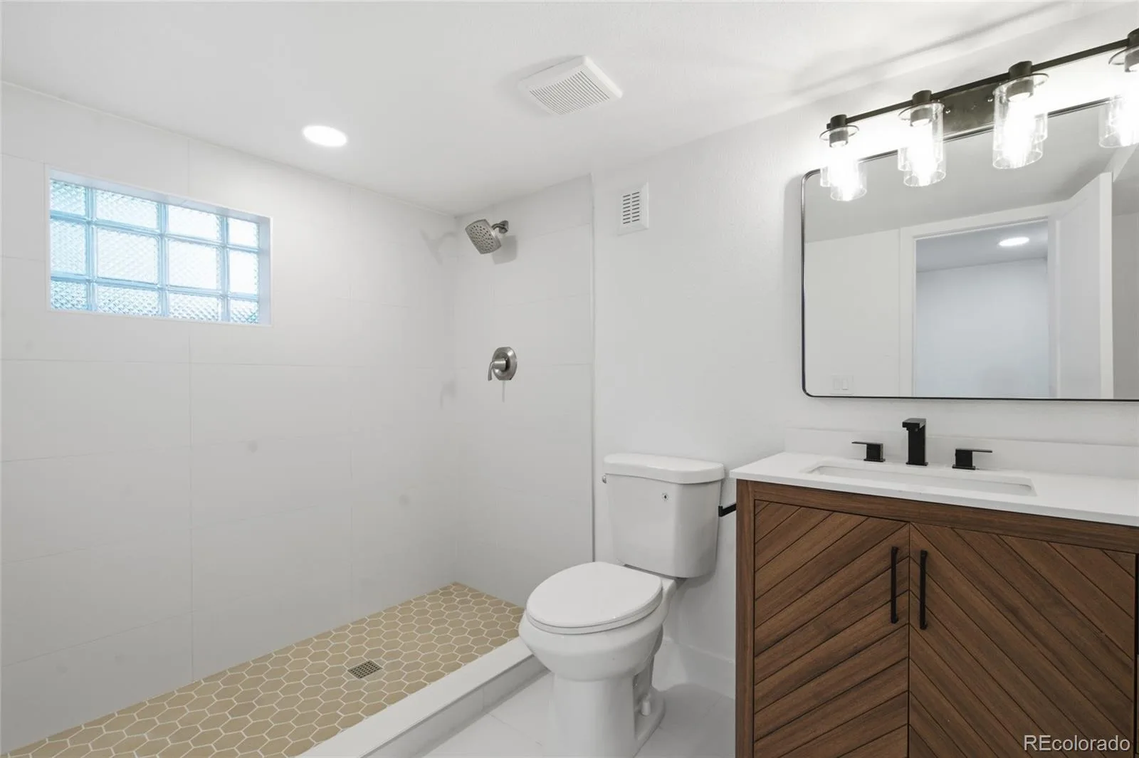 4992 Bryant Street Denver CO 80221 | MLS #REC5302715 08232026214100 1600 27