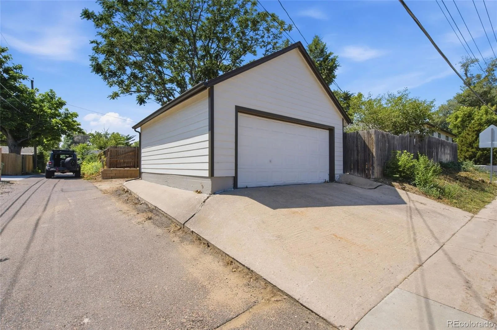 4992 Bryant Street Denver CO 80221 | MLS #REC5302715 08232026214100 1600 37