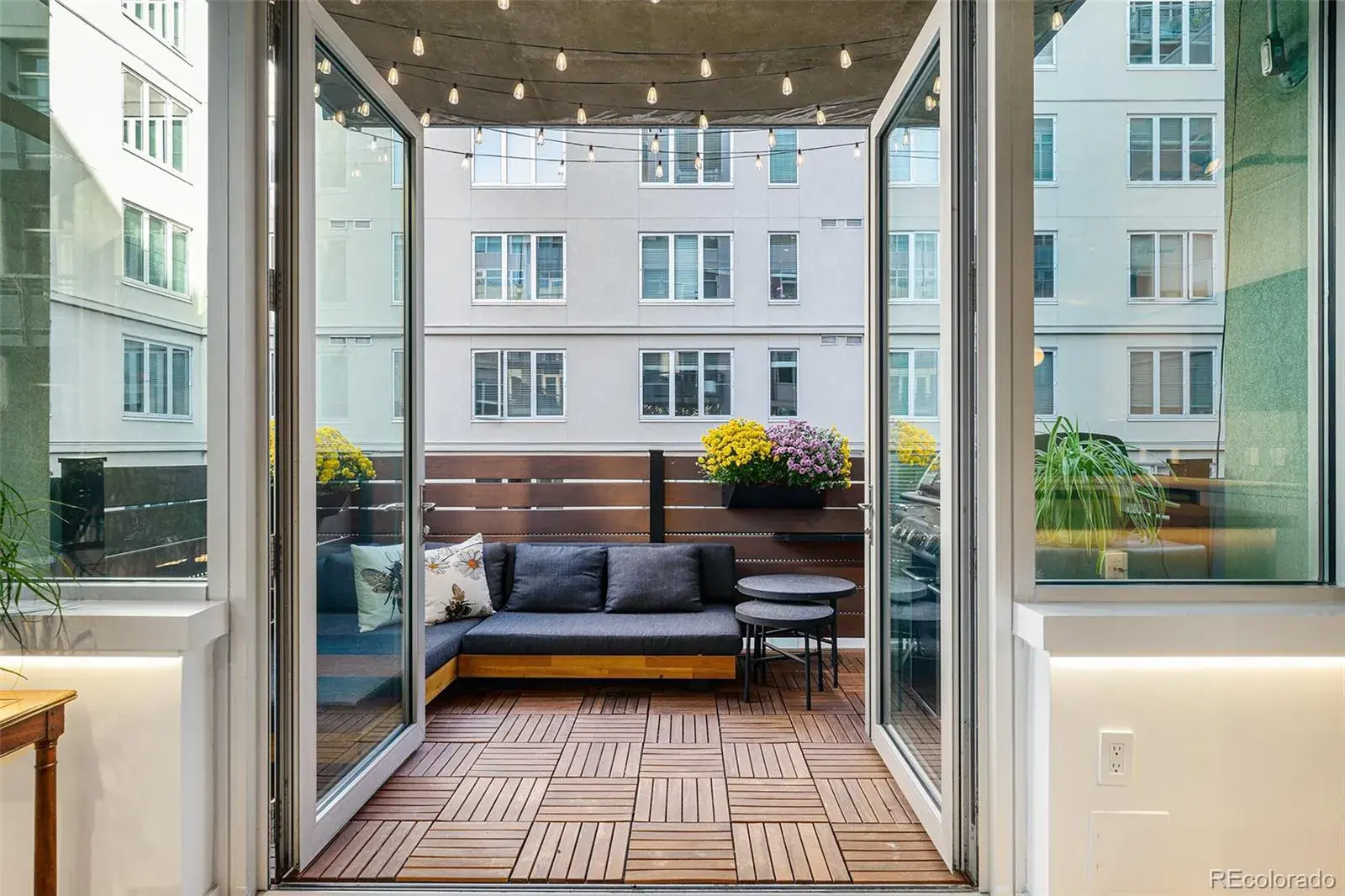 10282025035907 1600 11