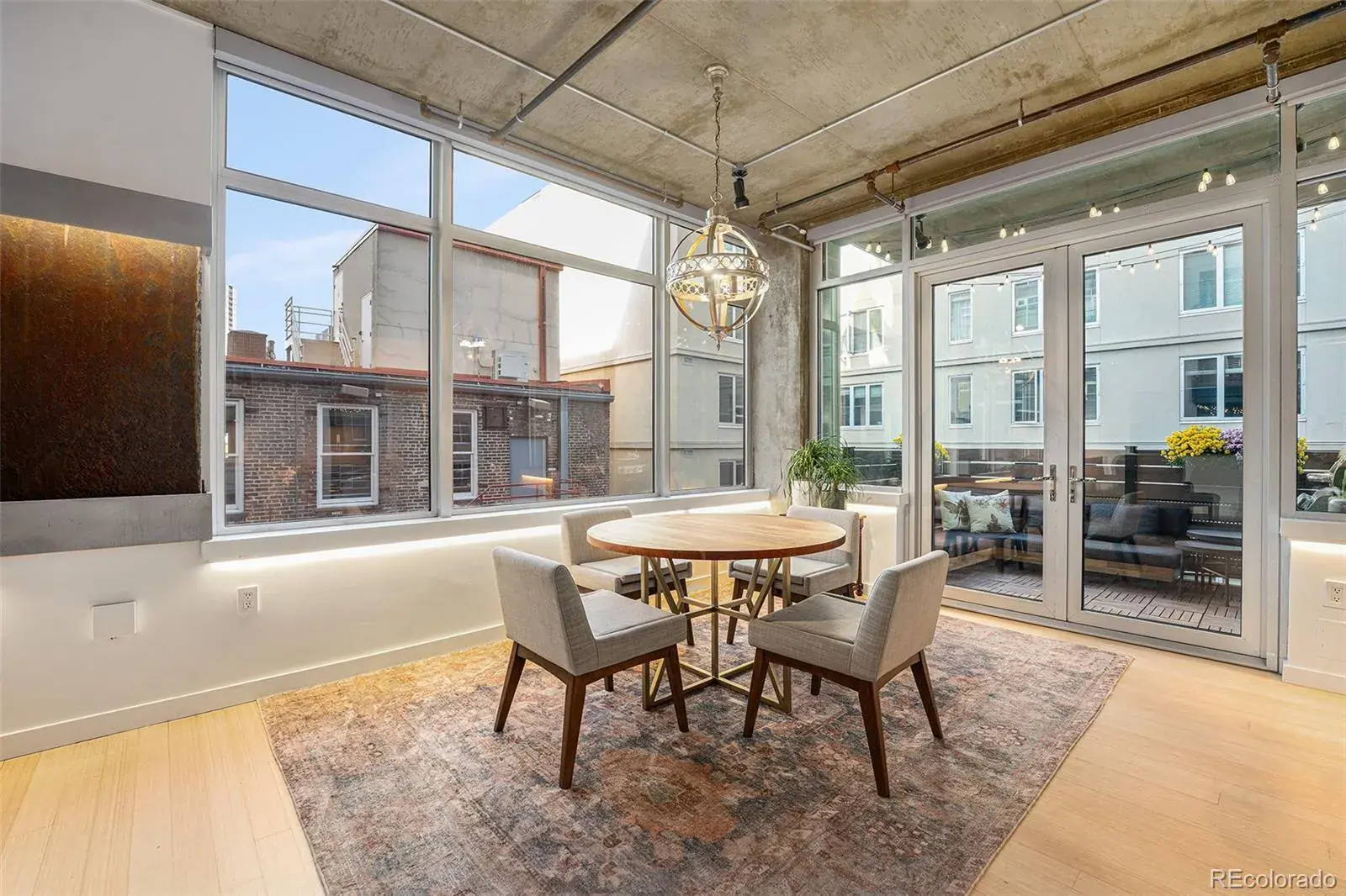 10282025035907 1600 12