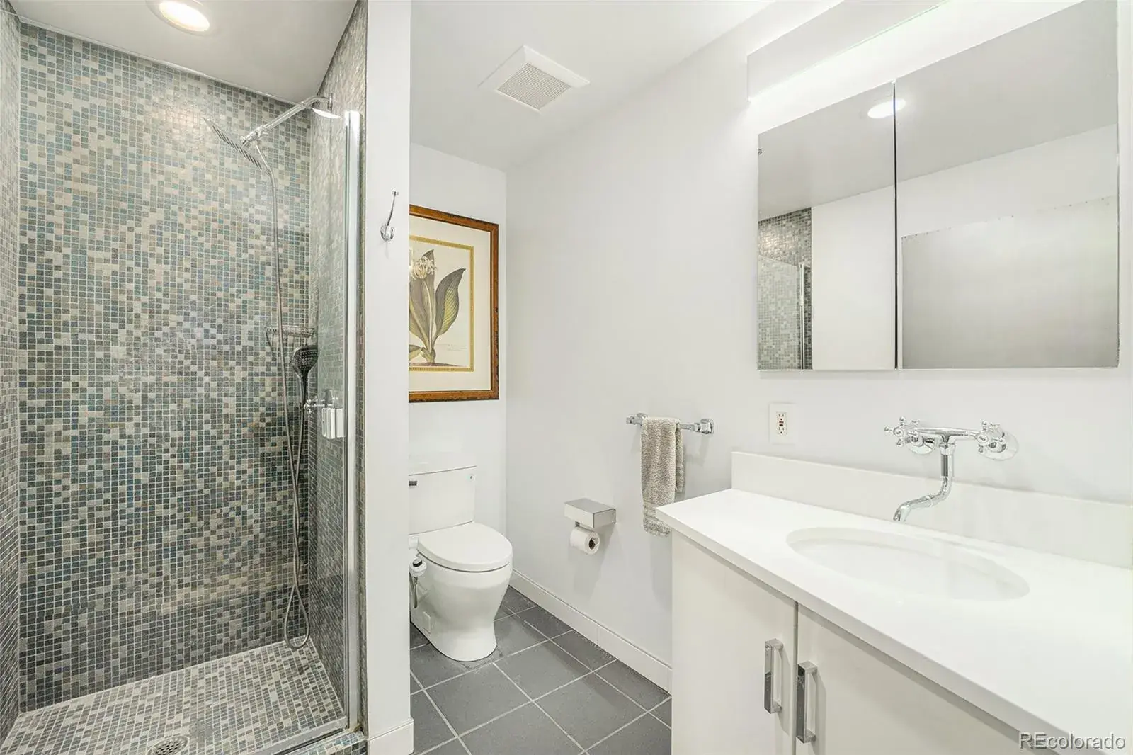 10282025035907 1600 20