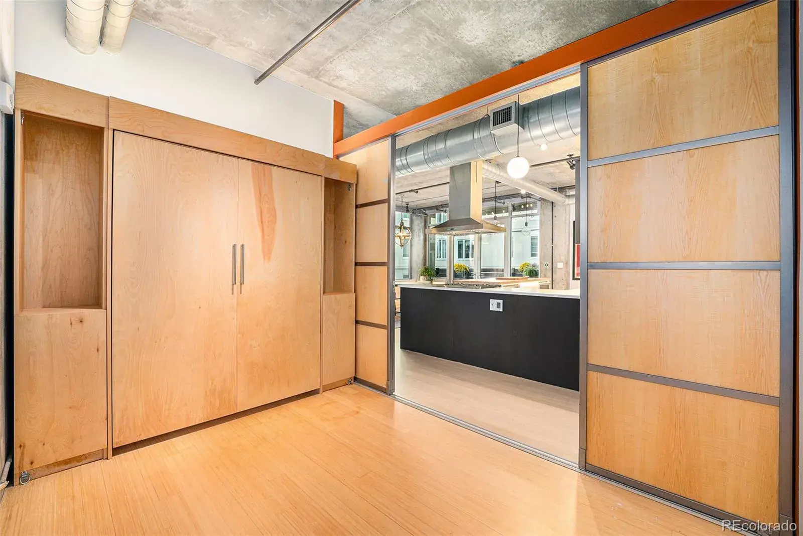 10282025035907 1600 24