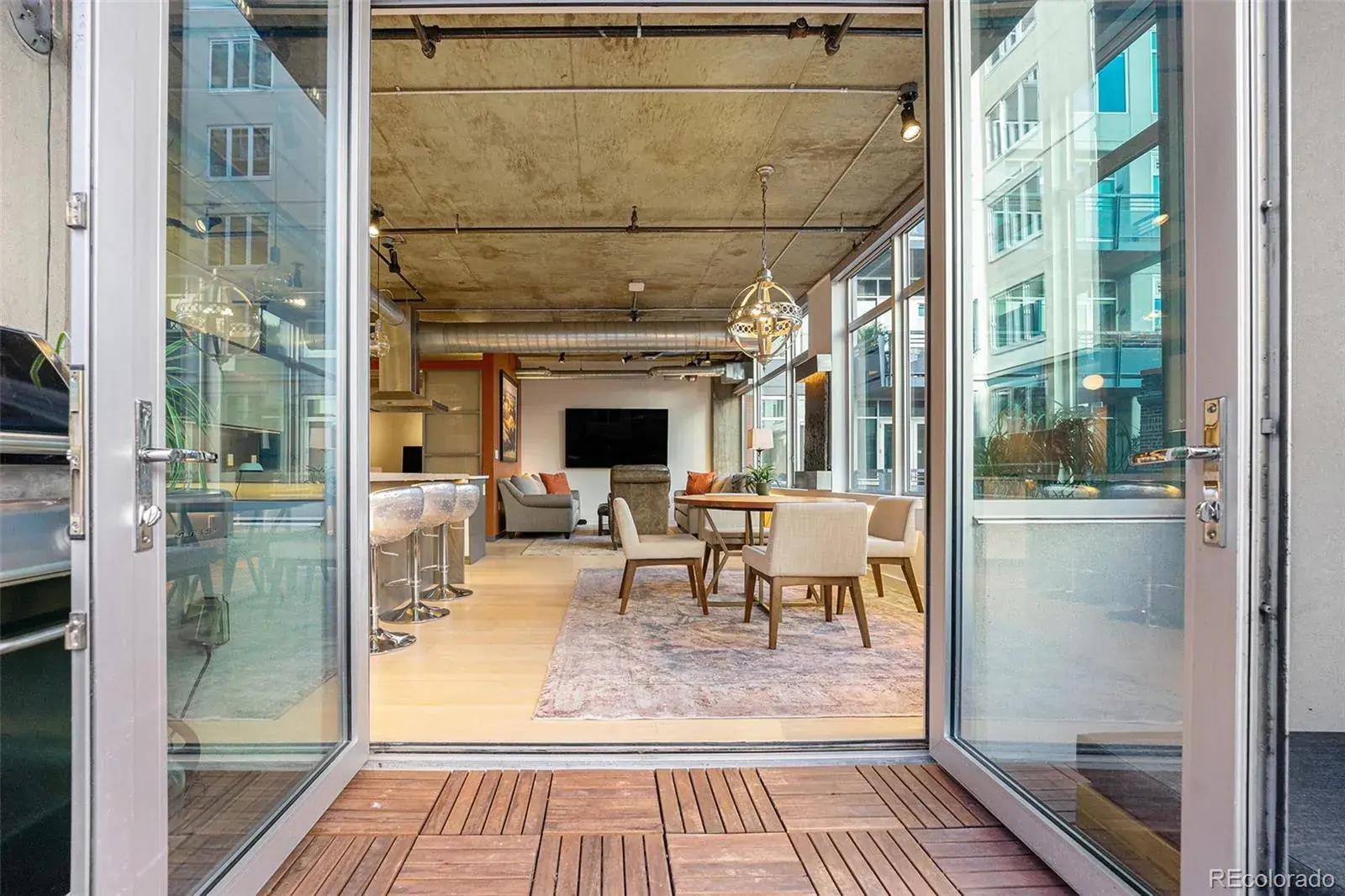 10282025035907 1600 35