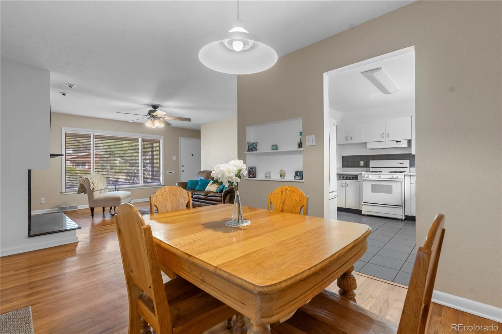 962 S Holly Street Denver CO 80246 MLS #REC5303149 04302026212829 1600 10