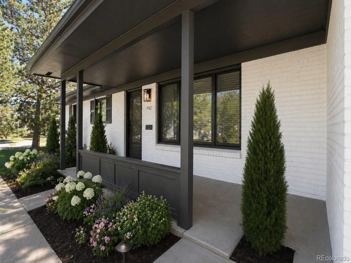 962 S Holly Street Denver CO 80246 | MLS #REC5303149 08052026192453 1200 31