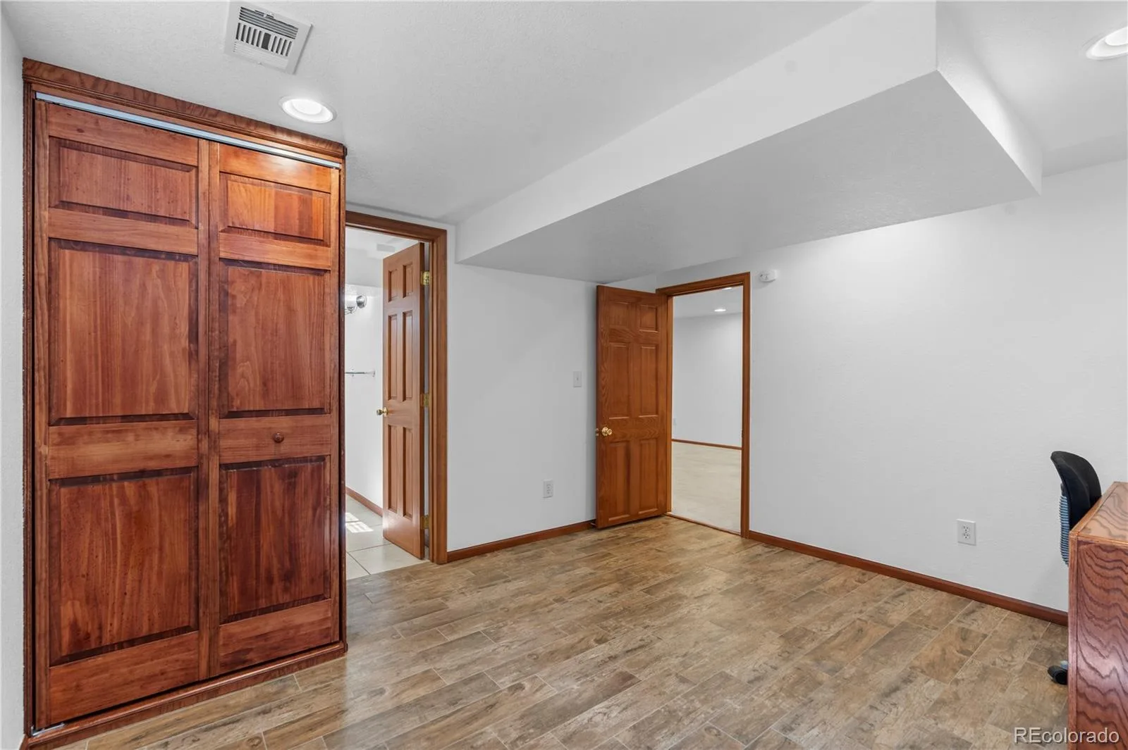 962 S Holly Street Denver CO 80246 | MLS #REC5303149 08052026192453 1600 14