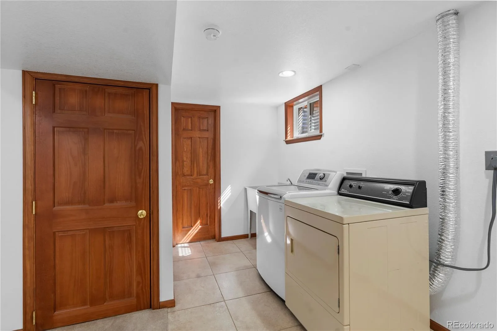 962 S Holly Street Denver CO 80246 | MLS #REC5303149 08052026192453 1600 17