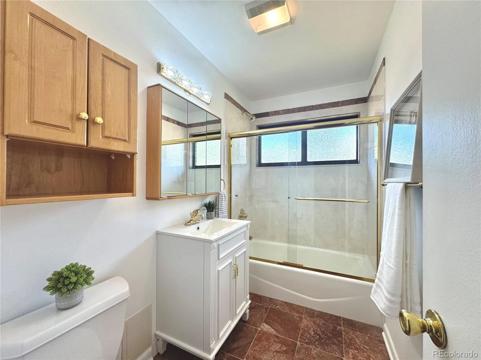 962 S Holly Street Denver CO 80246 | MLS #REC5303149 08052026192453 1600 5