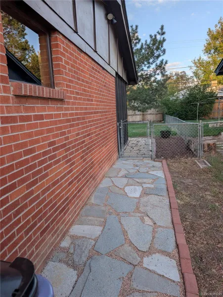 962 S Holly Street Denver CO 80246 | MLS #REC5303149 08052026192453 800 26