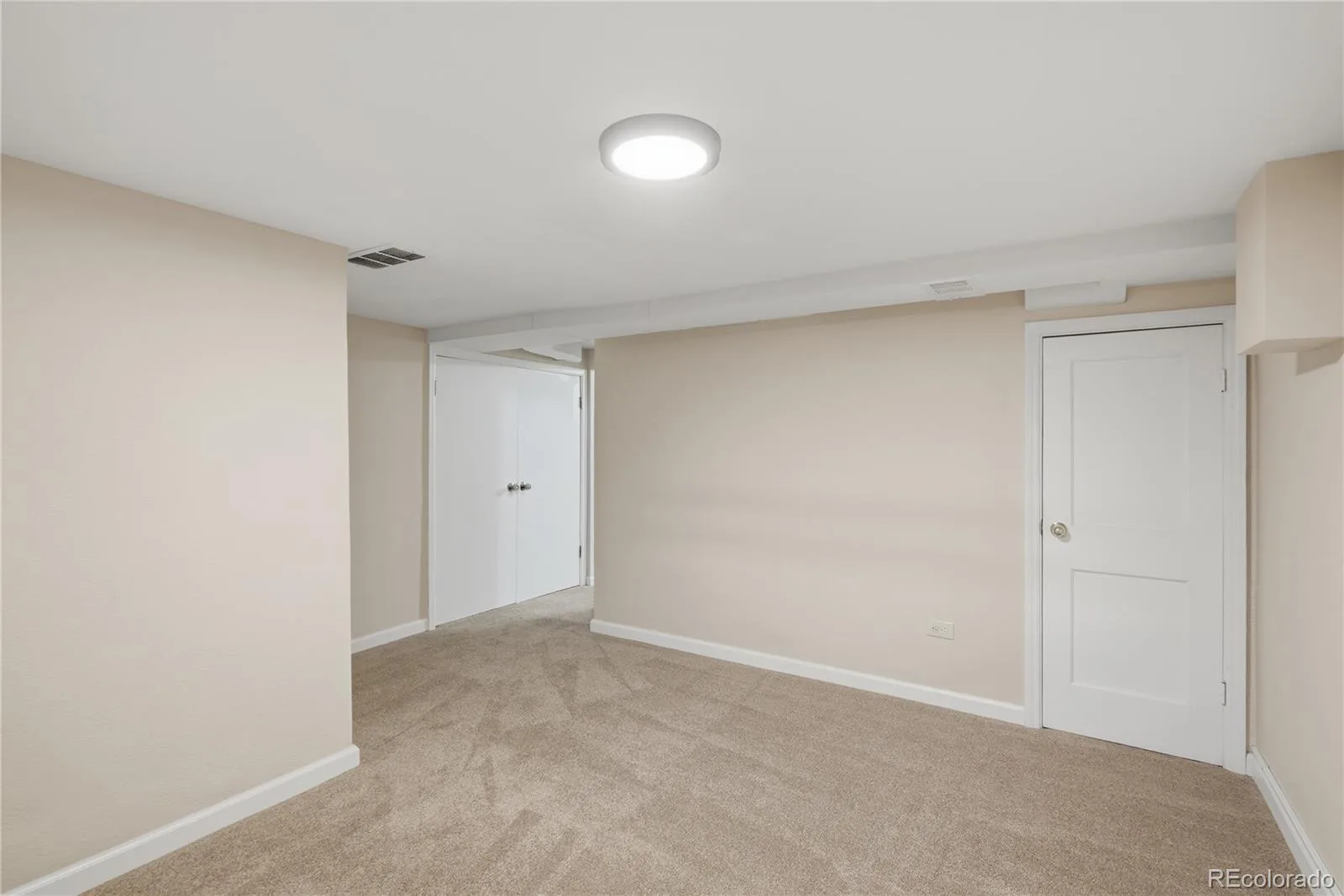 2127 Niagara Street Denver CO 80207 MLS #REC5304434 07162026000835 1600 24