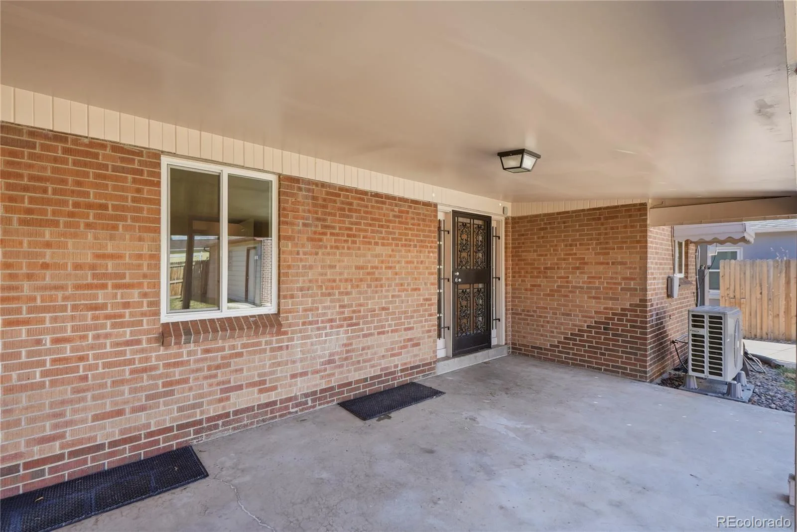 2127 Niagara Street Denver CO 80207 MLS #REC5304434 07162026000835 1600 33