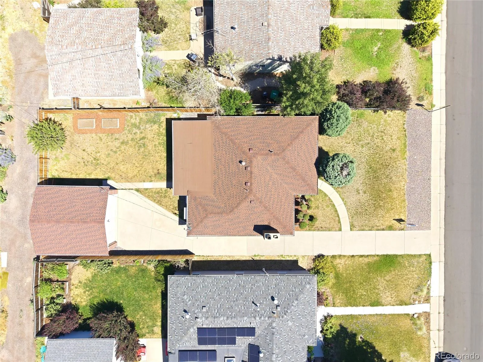 2127 Niagara Street Denver CO 80207 MLS #REC5304434 07162026000835 1600 34