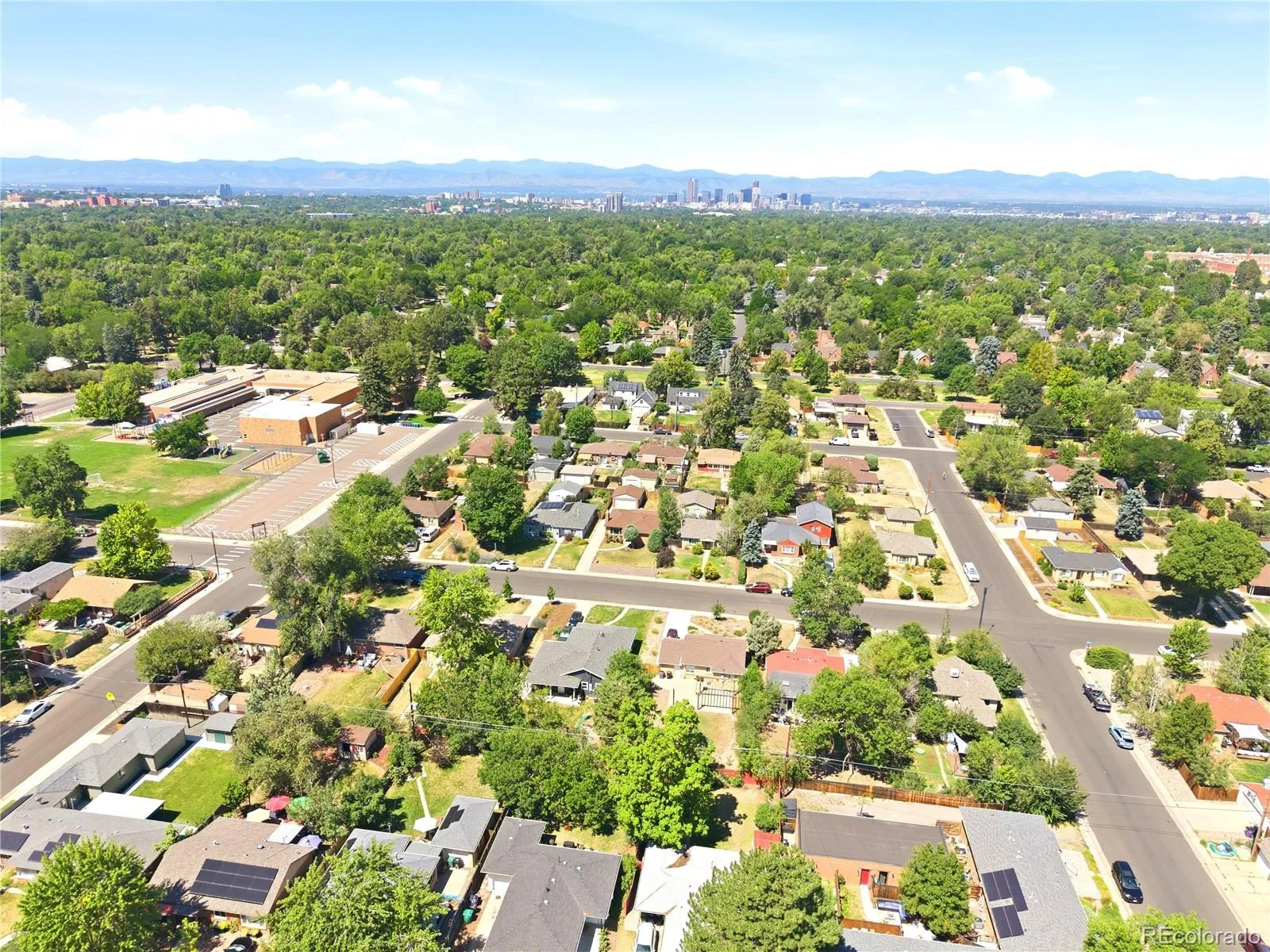 2127 Niagara Street Denver CO 80207 MLS #REC5304434 07162026000835 1600 36