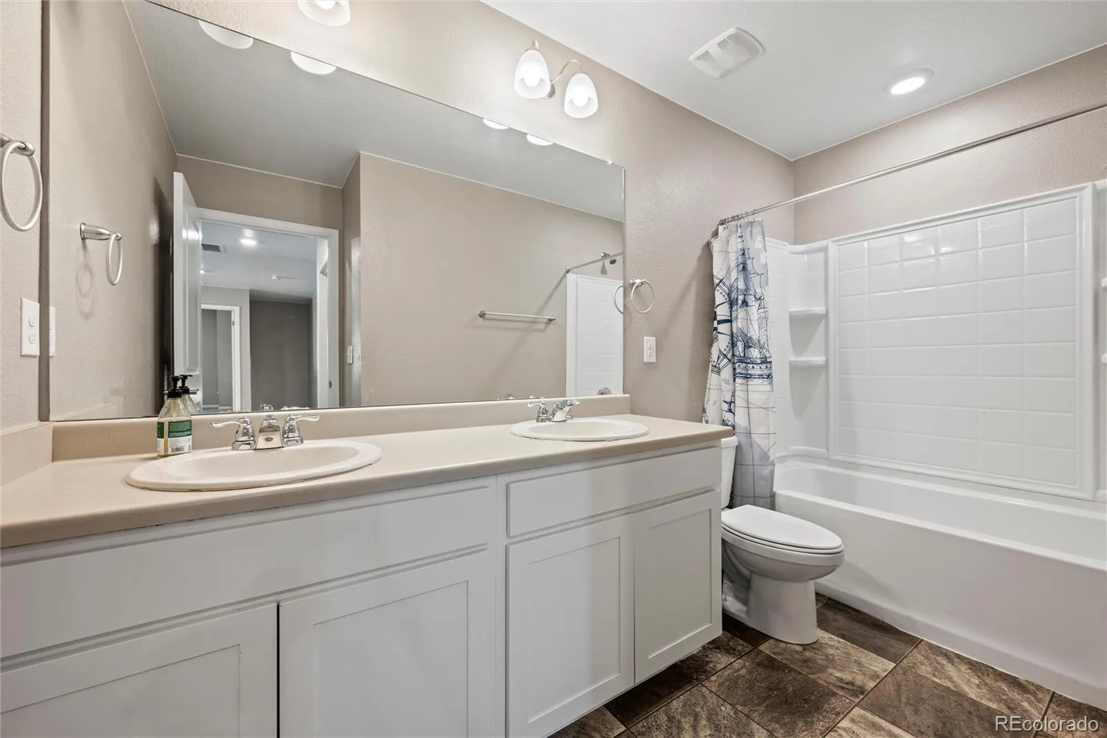 27089 E Cedar Avenue Aurora CO 80018 | MLS #REC5305475 07222026210815 1600 17